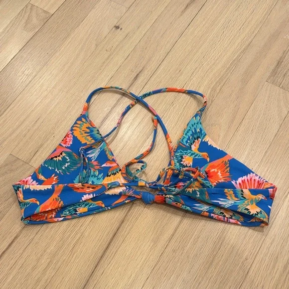 Skatie Sarah Bikini Top in Paraiso - Picture 2 of 3